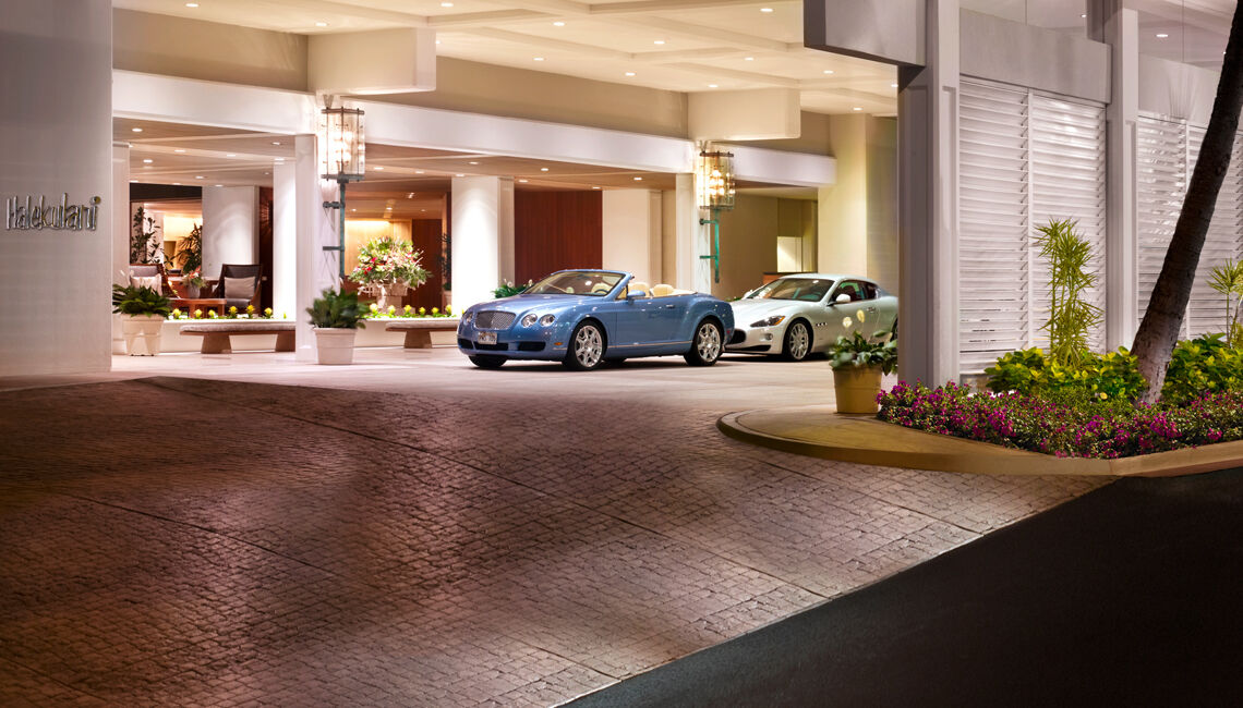 فندق هاليكولاني هونولولو المظهر الخارجي الصورة The front entrance of the Four Seasons Hotel